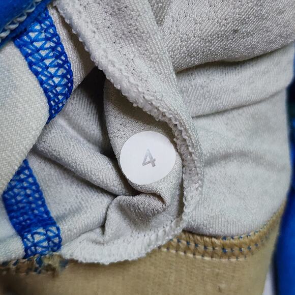 Lululemon No Limits Beaming‎ Blue Polar Cream Athletic Tank Top Women's Size 4 - Picture 5 of 5